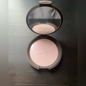 Becca highlighter Primatic Amethyst